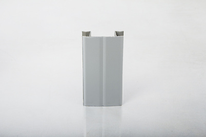 Куточок регулюємий Scilm для пластикового цоколя H=100 під алюміній гладкий (1356-100А13SF)